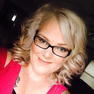 Meet your Posher, Holly